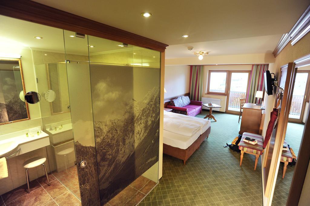 Superior Twin Room Balcony