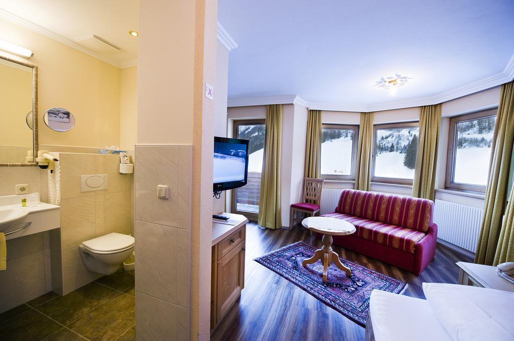 Single Room Balcony