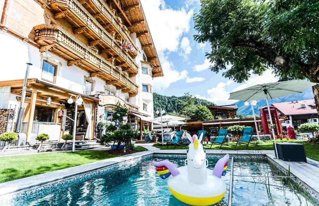 ALPENHOTEL TYROL - B&B - ADULTS ONLY - Alpines Lifestyle-Konzepthotel - dog friendly-1